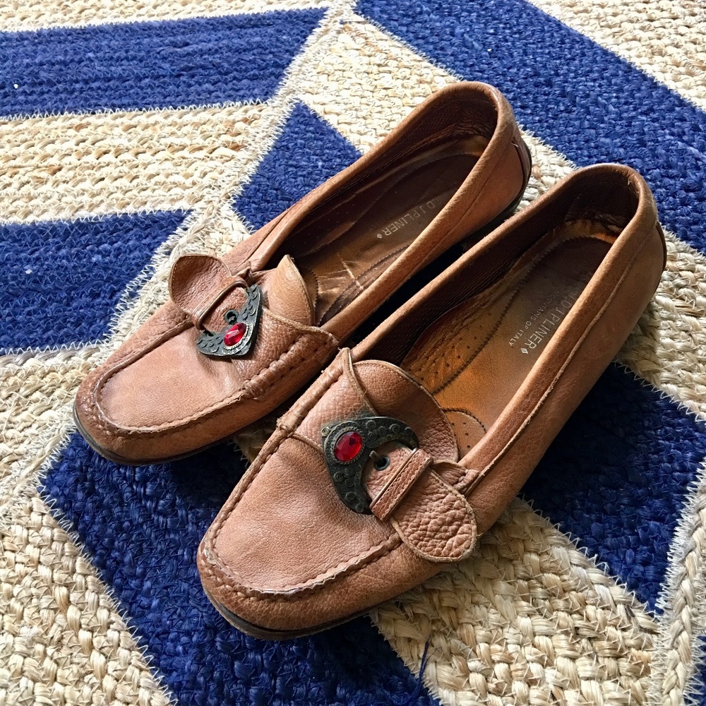 Donald Pliner · Leather Loafer